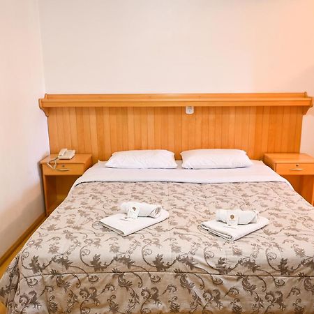 Hotel 13 Linden Treze Tílias Dış mekan fotoğraf