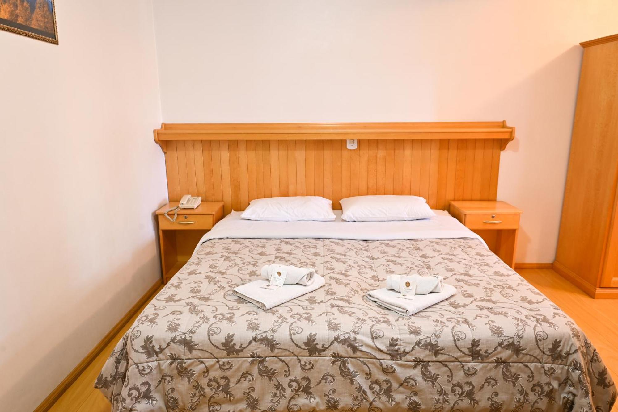 Hotel 13 Linden Treze Tílias Dış mekan fotoğraf